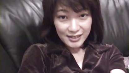 Gadis itu mengambil bokep japan kerajaan dalam vagina dan pantat
