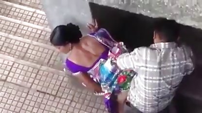 Skylar dengan warna hitam dan putih terlihat berjalan di salju, sedih bokep jepang ai uehara